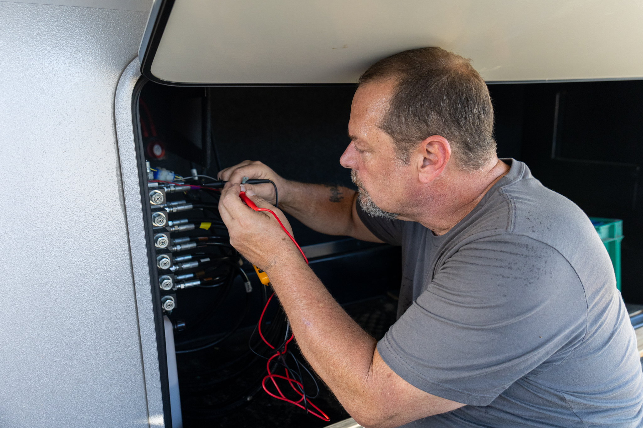 Elite Mobile RV Tech leveling systems service